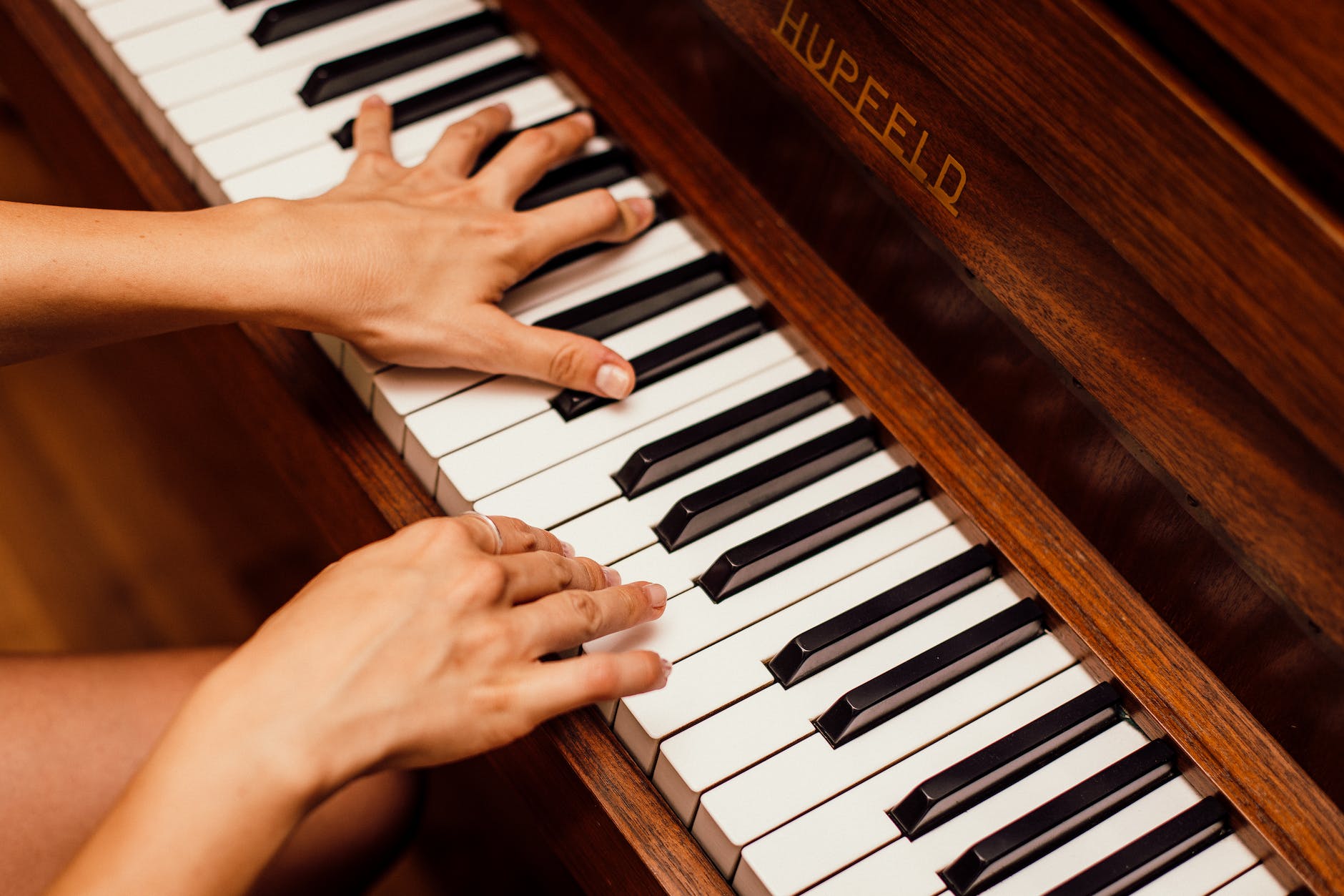 30 Best YouTube Channels For Piano Lessons I Loved And Learned From